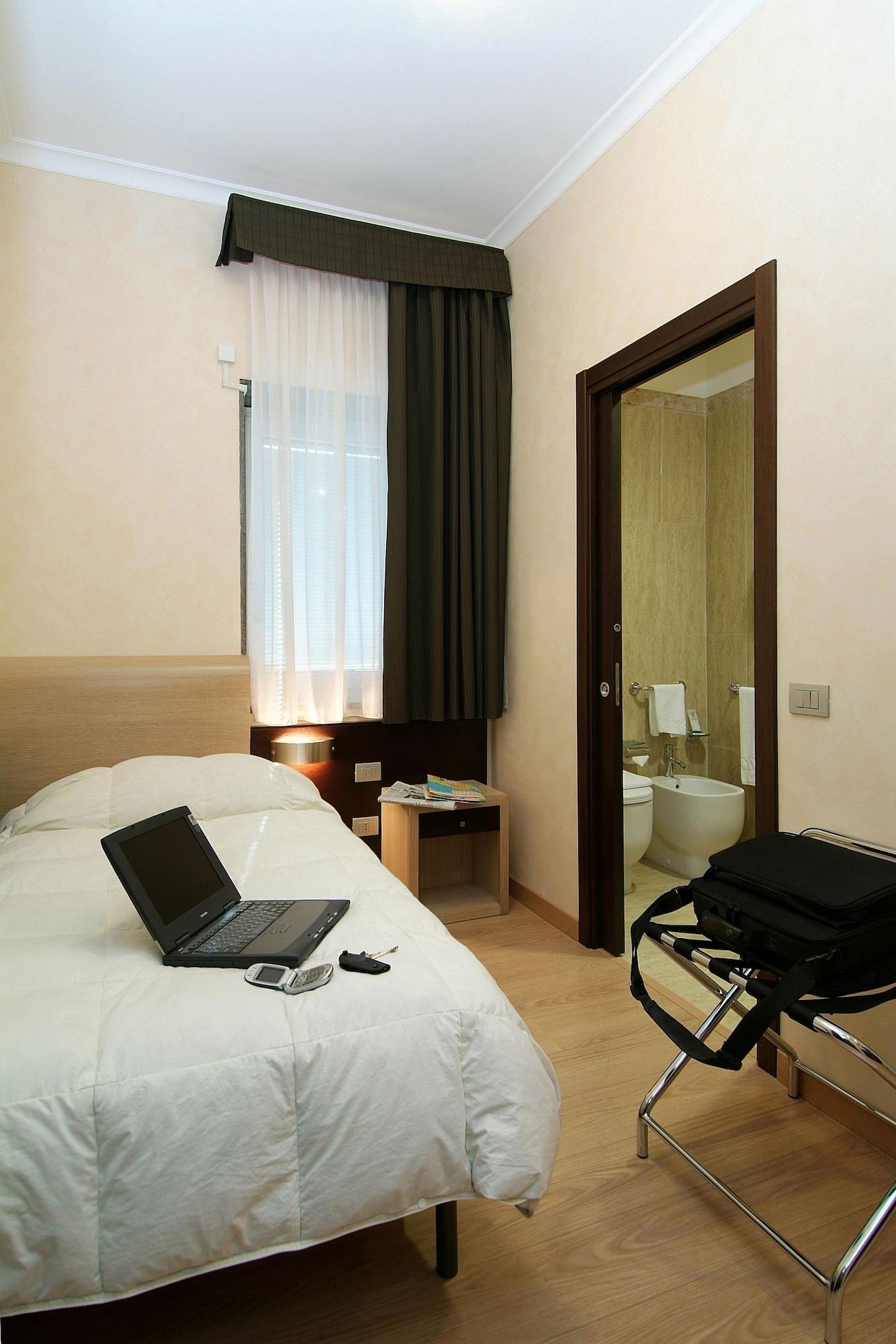 Eh Rome Airport Euro House Hotels Fiumicino Dış mekan fotoğraf