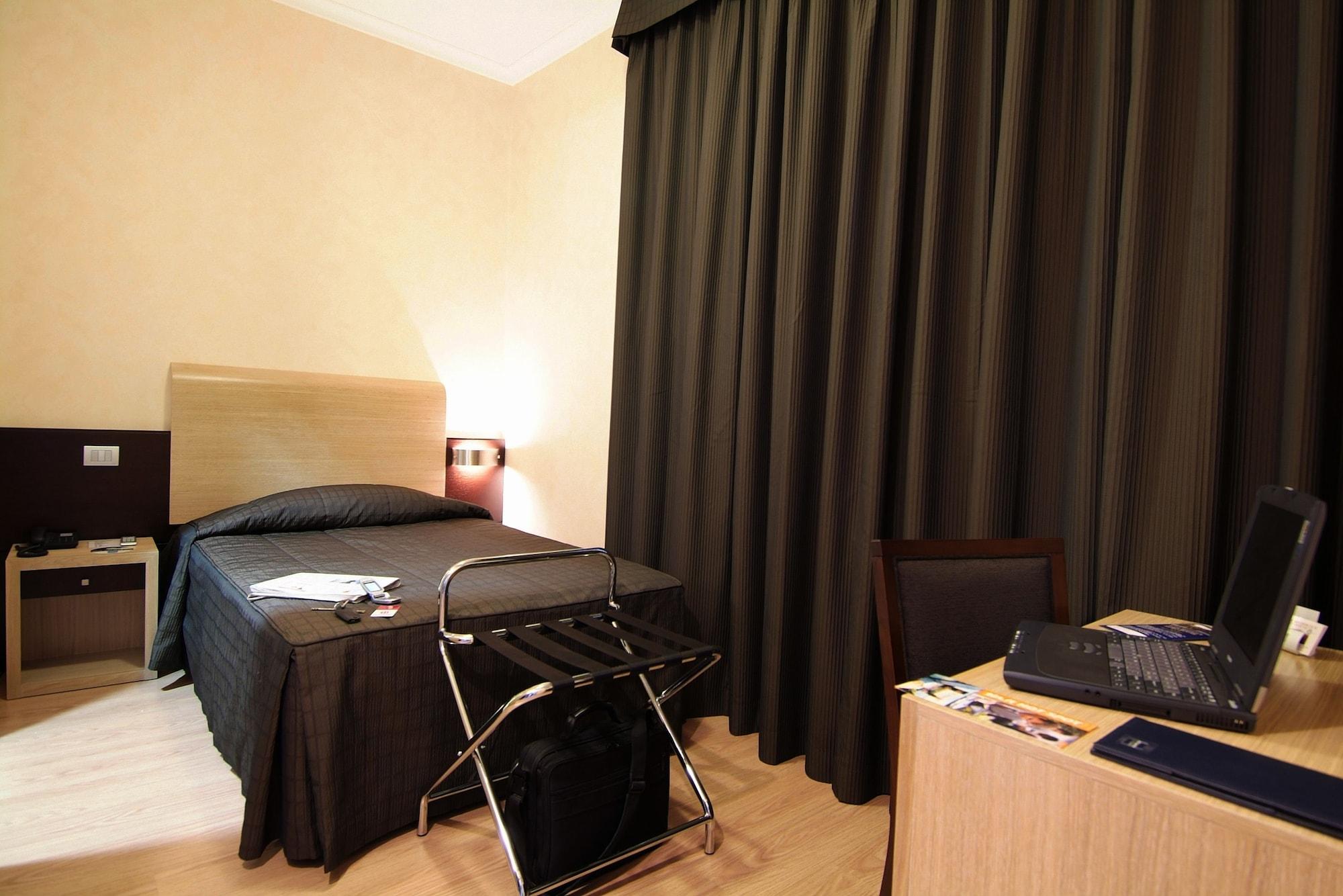 Eh Rome Airport Euro House Hotels Fiumicino Dış mekan fotoğraf