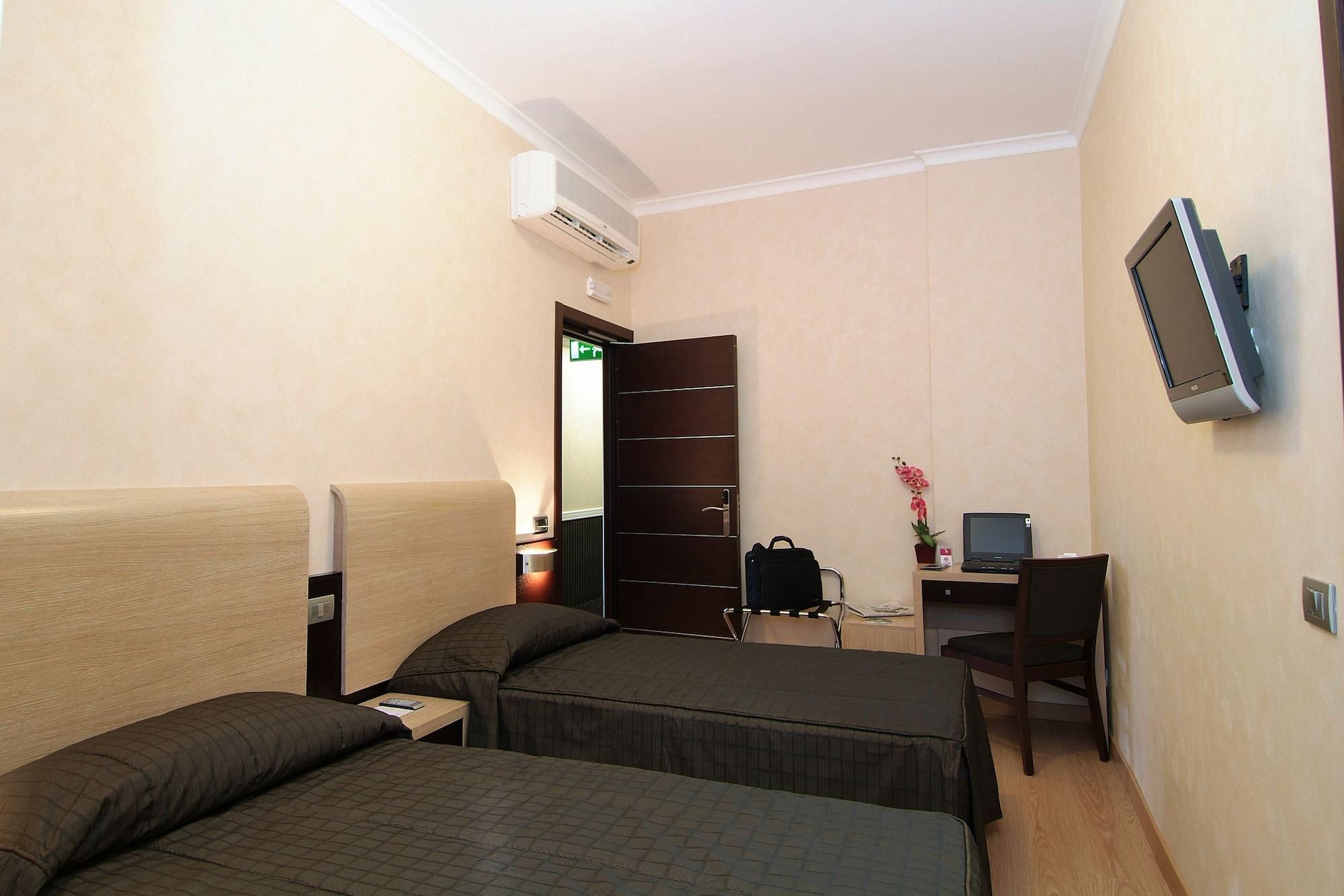 Eh Rome Airport Euro House Hotels Fiumicino Dış mekan fotoğraf