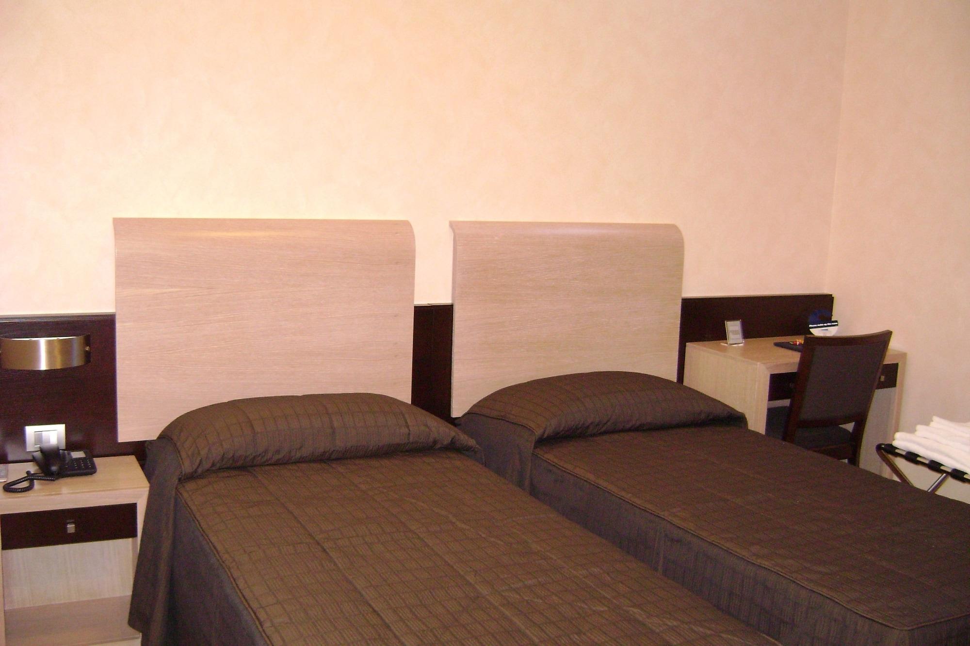 Eh Rome Airport Euro House Hotels Fiumicino Dış mekan fotoğraf