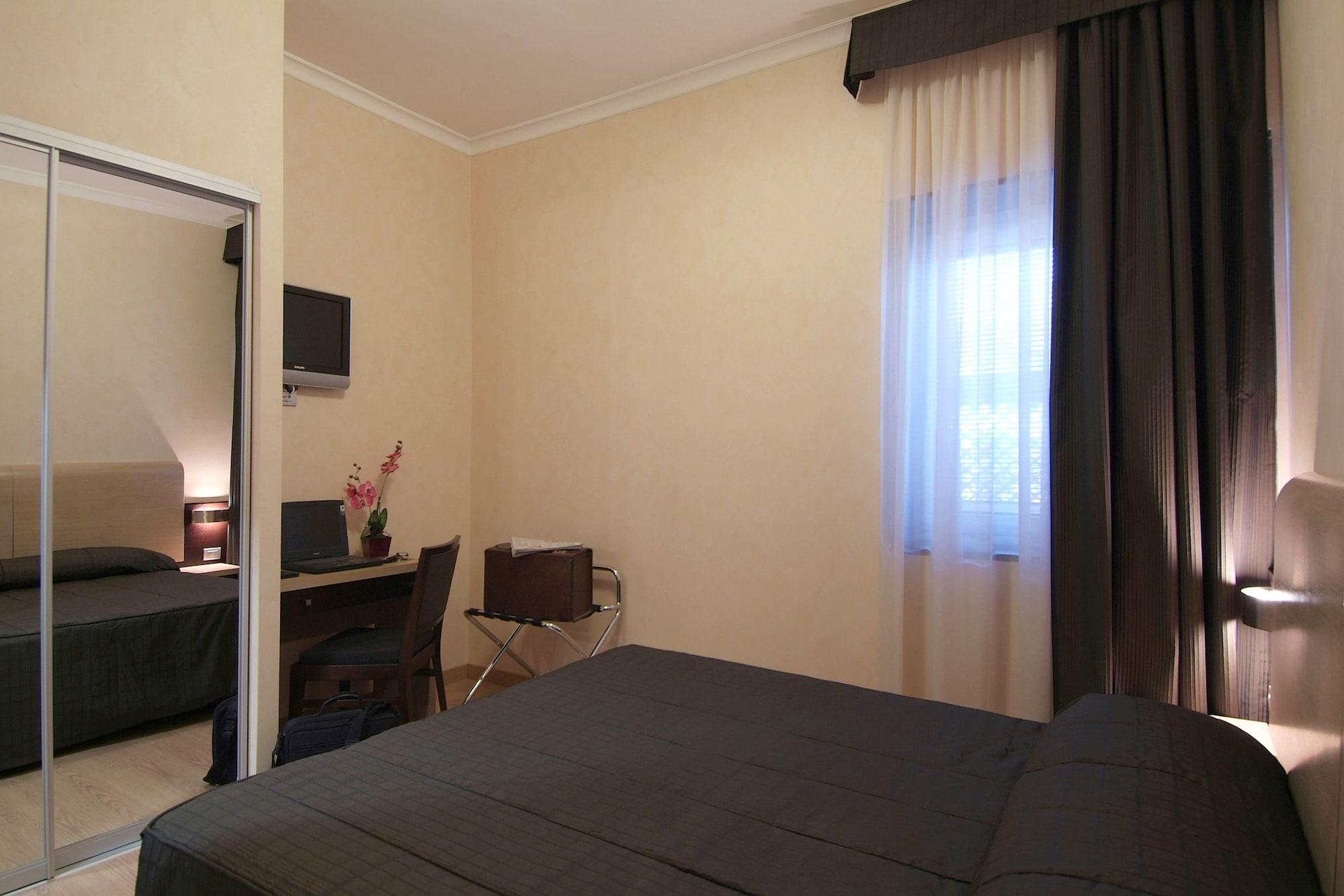 Eh Rome Airport Euro House Hotels Fiumicino Dış mekan fotoğraf