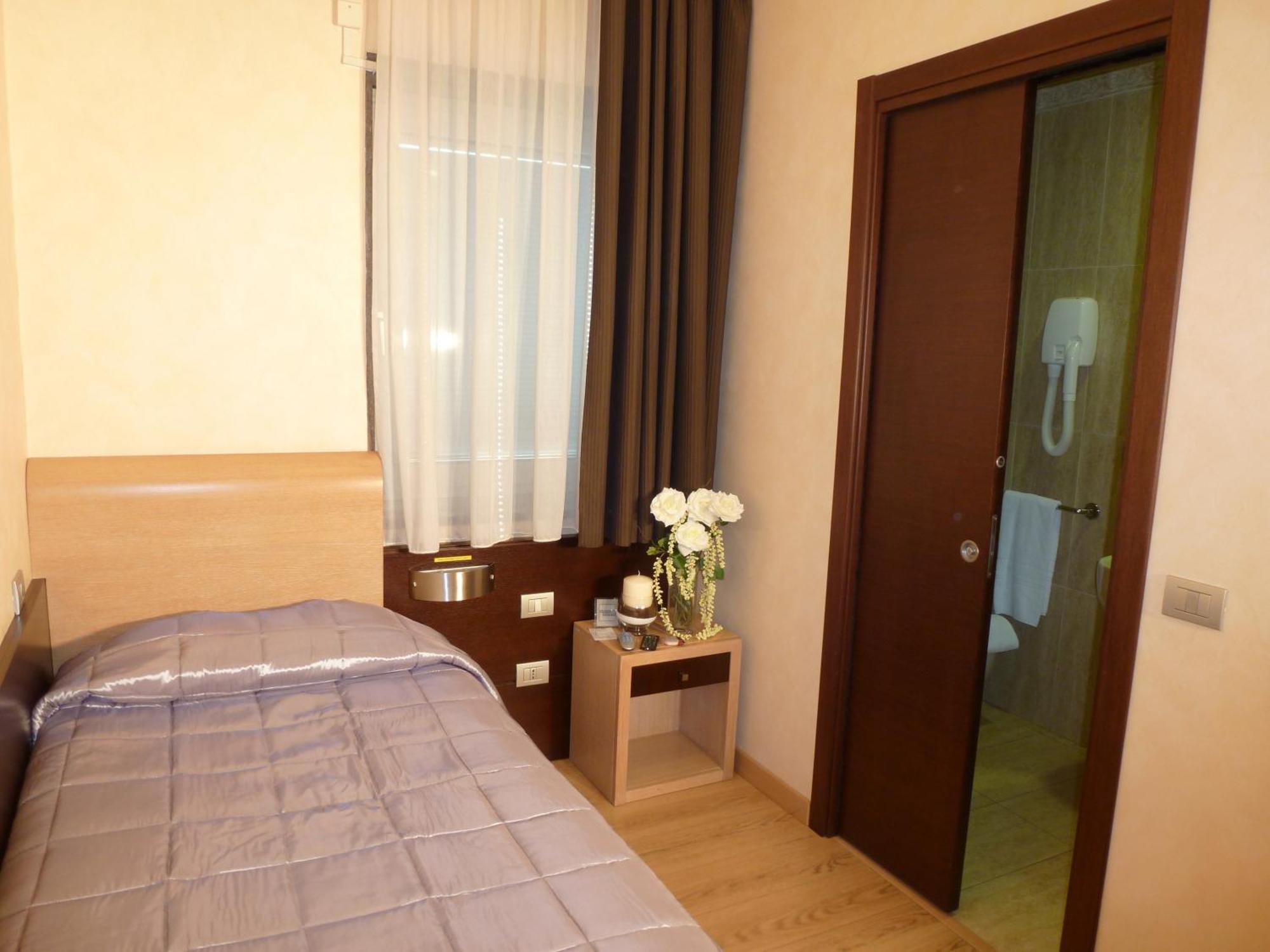 Eh Rome Airport Euro House Hotels Fiumicino Dış mekan fotoğraf