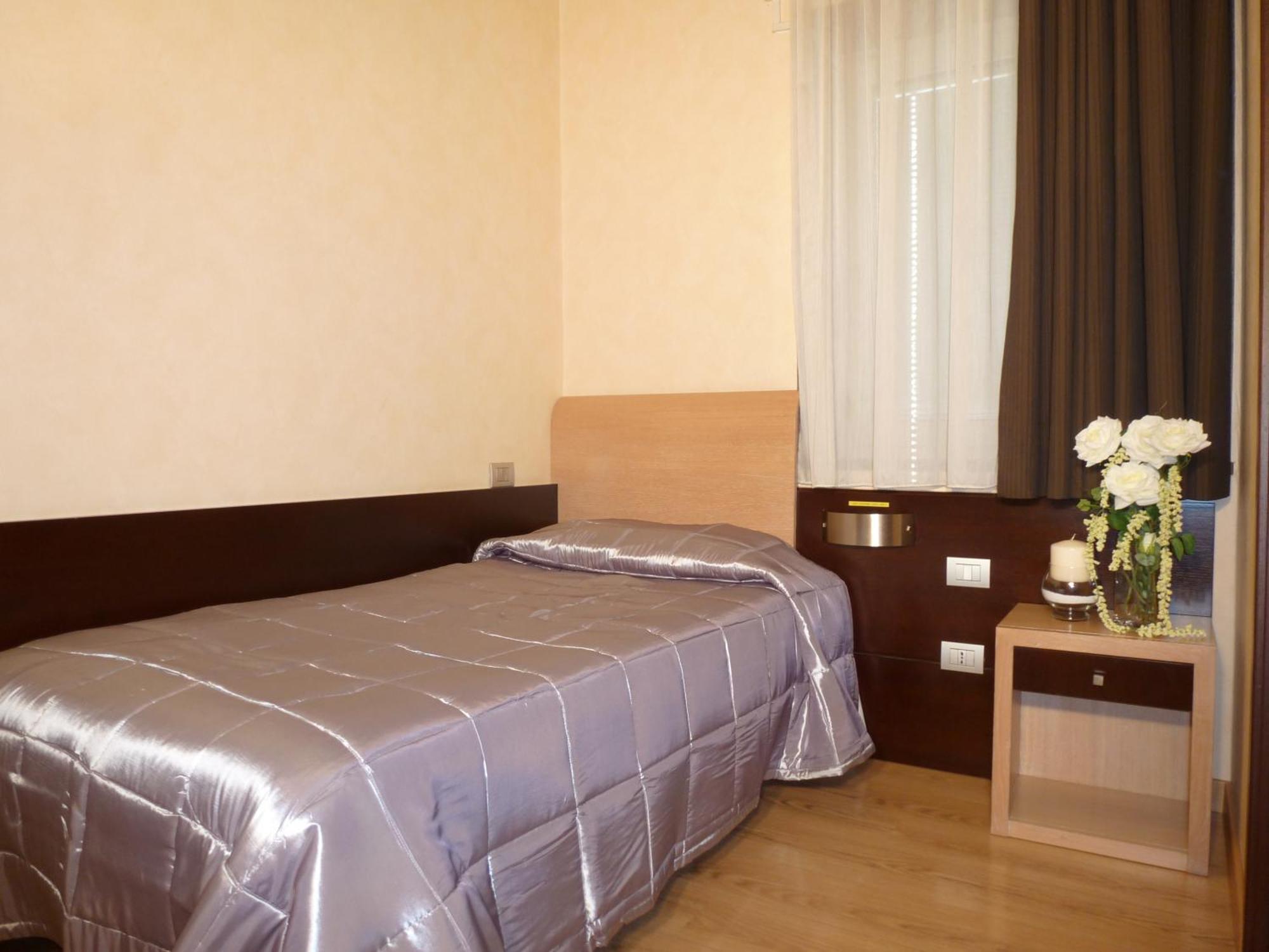 Eh Rome Airport Euro House Hotels Fiumicino Dış mekan fotoğraf