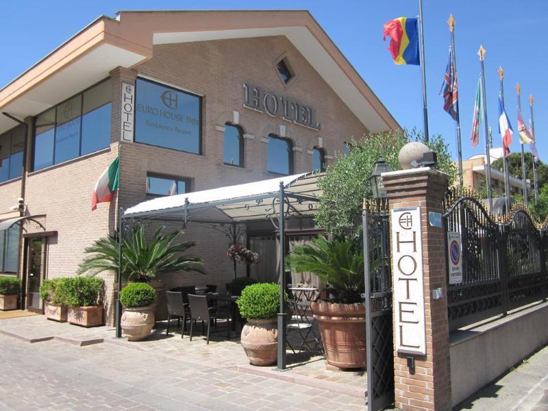 Eh Rome Airport Euro House Hotels Fiumicino Dış mekan fotoğraf