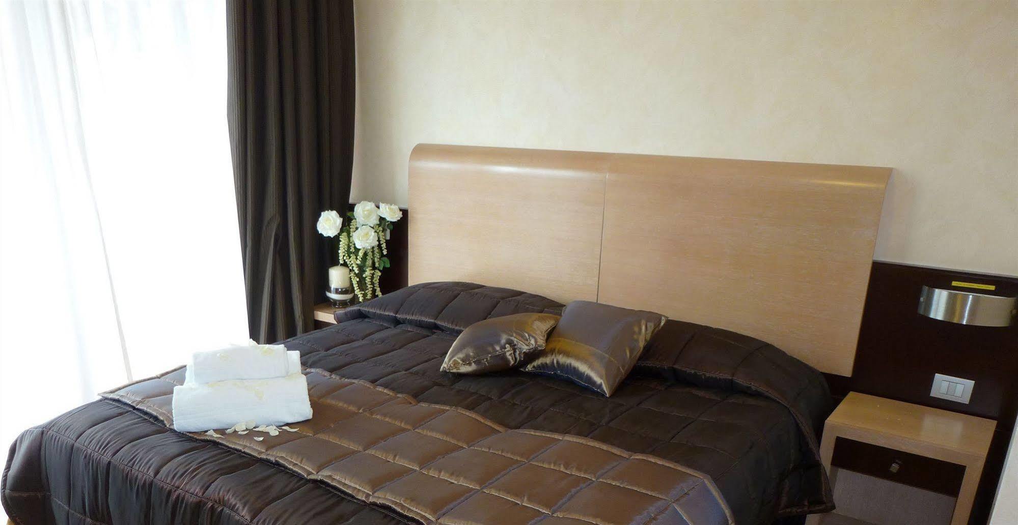 Eh Rome Airport Euro House Hotels Fiumicino Dış mekan fotoğraf